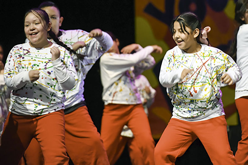 girls dancing on stage